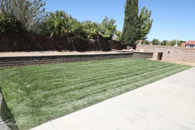 42453 Surrey Court, Quartz Hill, CA 93536