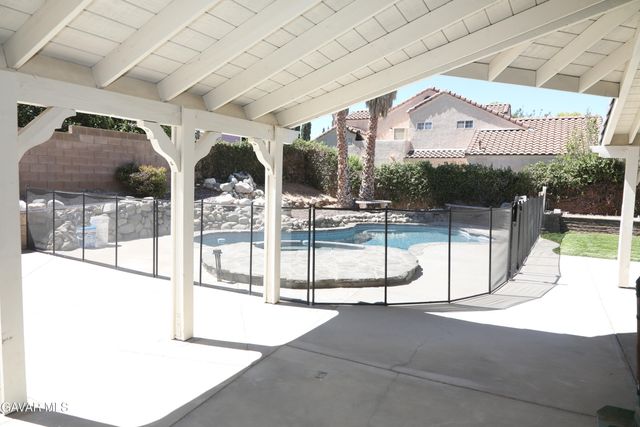 42453 Surrey Court, Quartz Hill, CA 93536