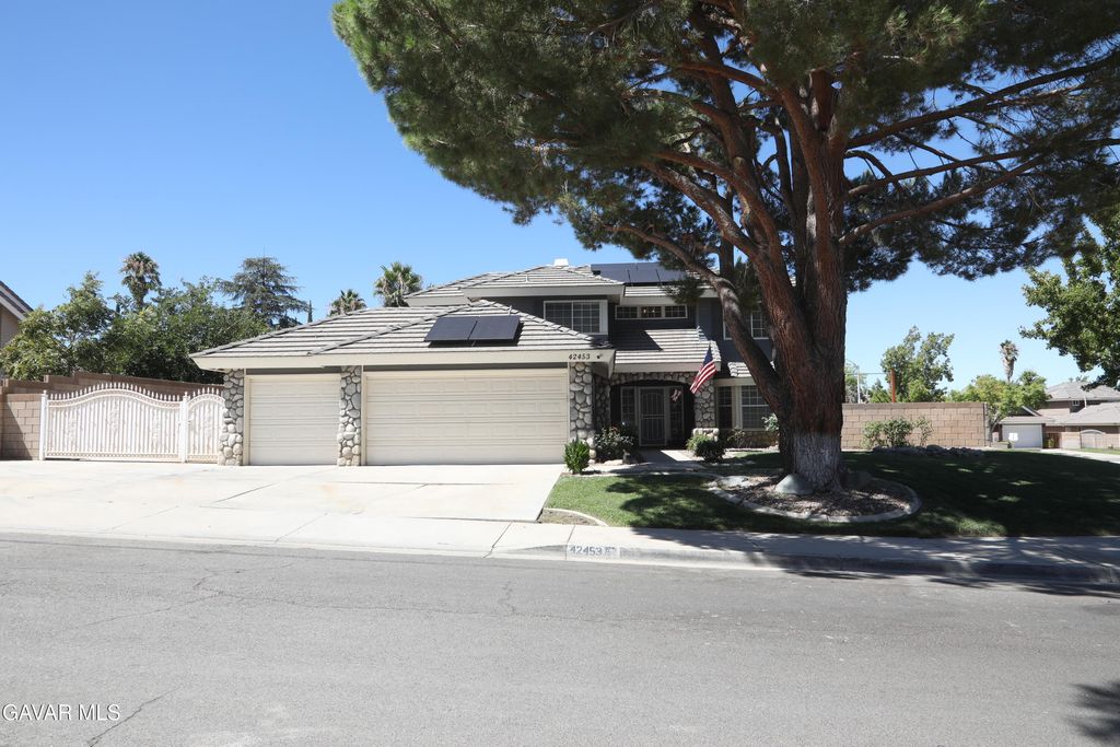 42453 Surrey Court, Quartz Hill, CA 93536
