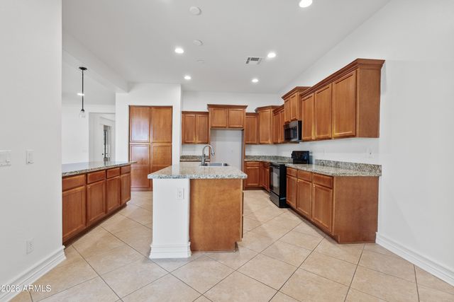 2524 E HONEYSUCKLE Place, Chandler, AZ 85286