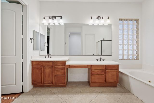 2524 E HONEYSUCKLE Place, Chandler, AZ 85286