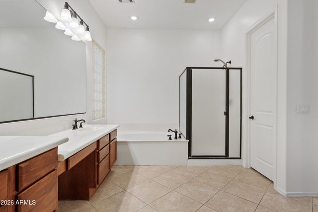 2524 E HONEYSUCKLE Place, Chandler, AZ 85286