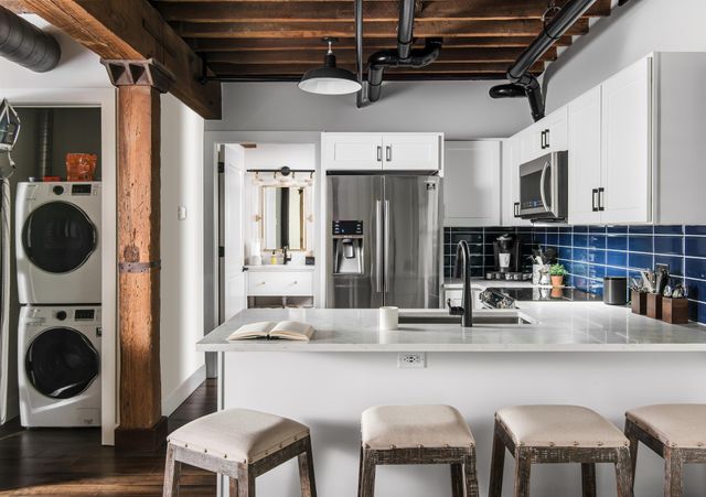 610 21st Ave N Apt 305, Nashville, TN 37203
