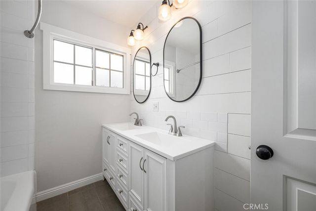 3861 Hackett, Long Beach, CA 90808