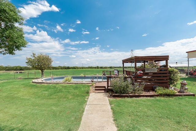 7151 County Road 595, Nevada, TX 75173