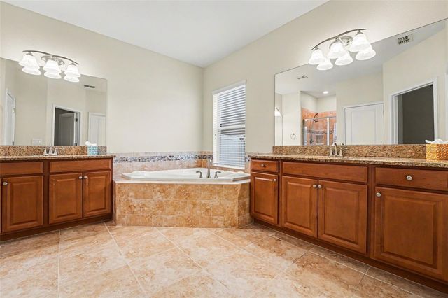 3074 WHITE HORSE COURT, Kissimmee, FL 34746