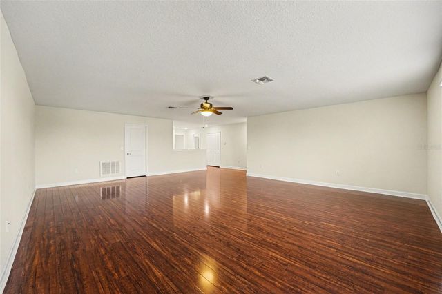 3074 WHITE HORSE COURT, Kissimmee, FL 34746