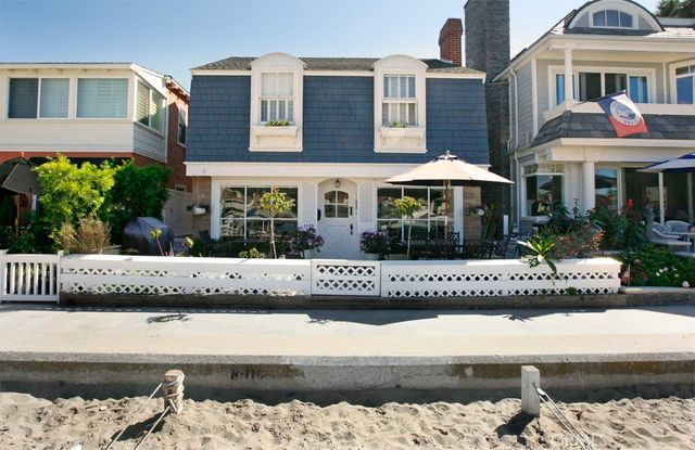 1105 N Bay Front