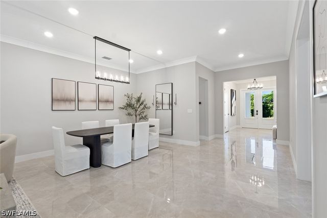 240 Allamanda WAY, Naples, FL 34114
