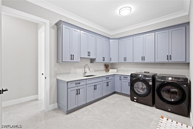 240 Allamanda WAY, Naples, FL 34114