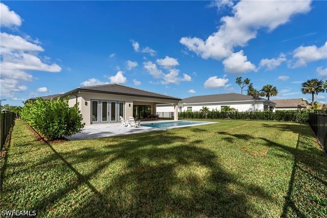 240 Allamanda WAY, Naples, FL 34114
