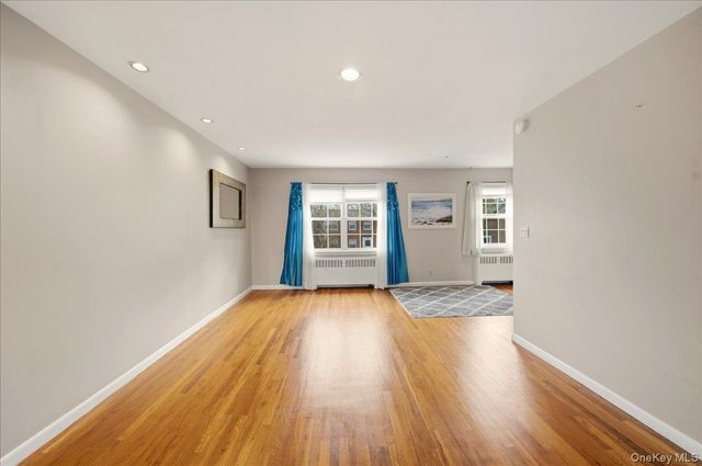 186 Pine Wood 56, Hartsdale, NY 10530