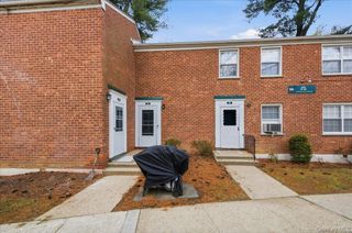 186 Pine Wood 56, Hartsdale, NY 10530