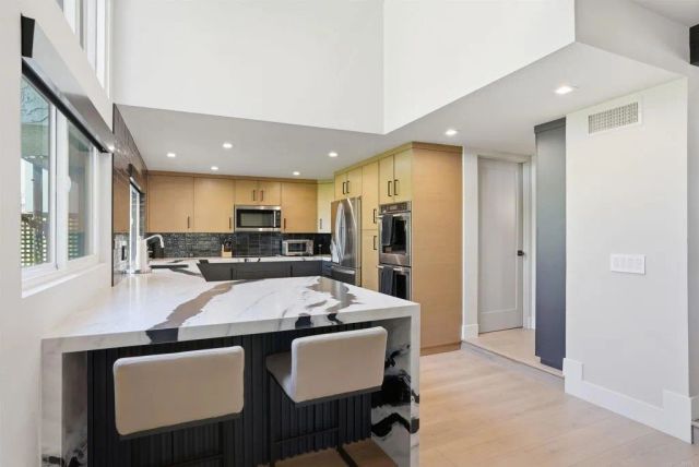 622 Camino Santa Barbara, Solana Beach, CA 92075