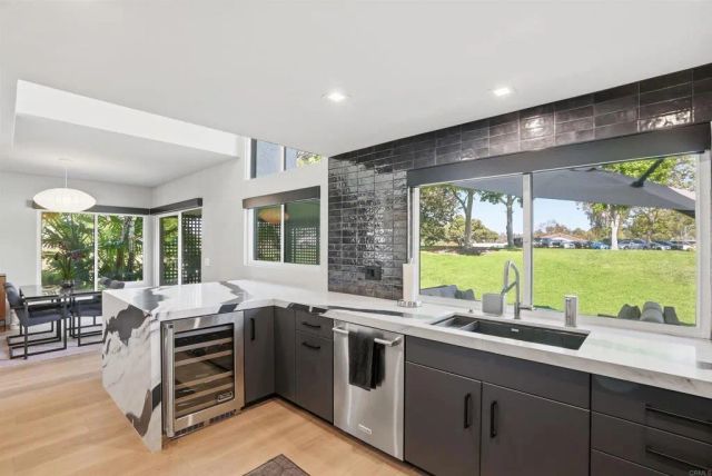 622 Camino Santa Barbara, Solana Beach, CA 92075