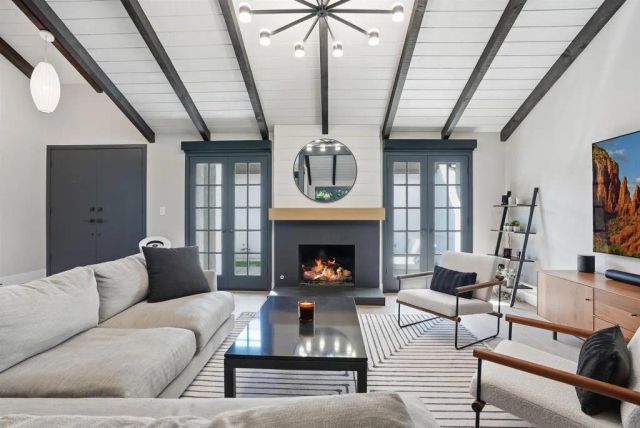 622 Camino Santa Barbara, Solana Beach, CA 92075