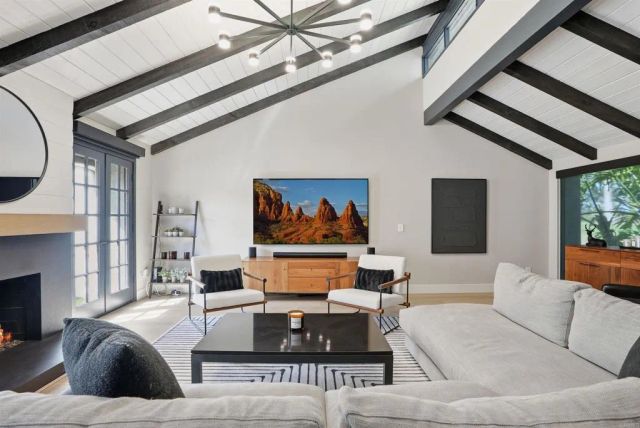 622 Camino Santa Barbara, Solana Beach, CA 92075