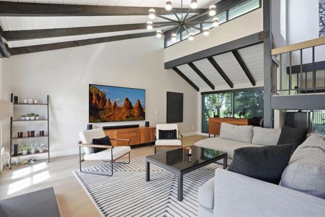 622 Camino Santa Barbara, Solana Beach, CA 92075