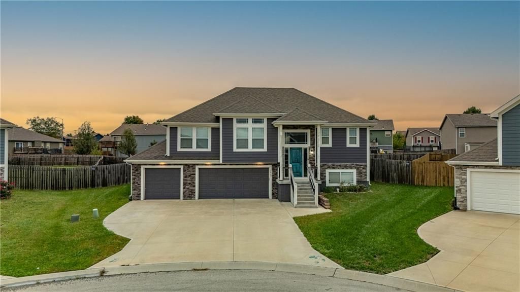 1907 N 162nd Terrace, Basehor, KS 66007 — exterior