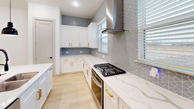 2635 Carmelita Street, Dallas, TX 75212