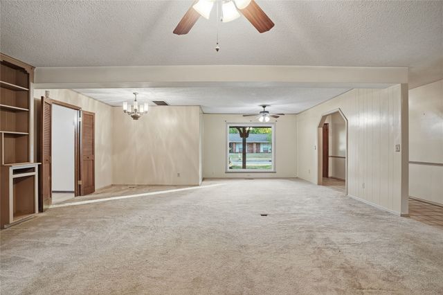 9634 E 26th Place, Tulsa, OK 74129