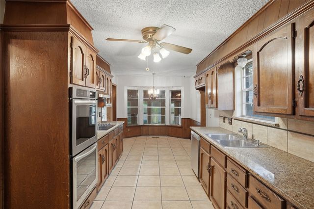 9634 E 26th Place, Tulsa, OK 74129