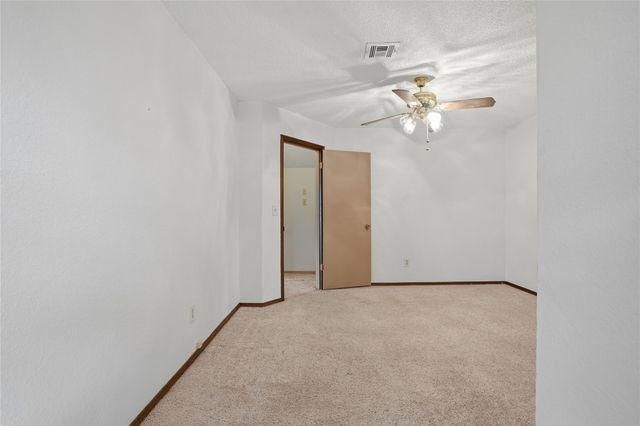 9634 E 26th Place, Tulsa, OK 74129
