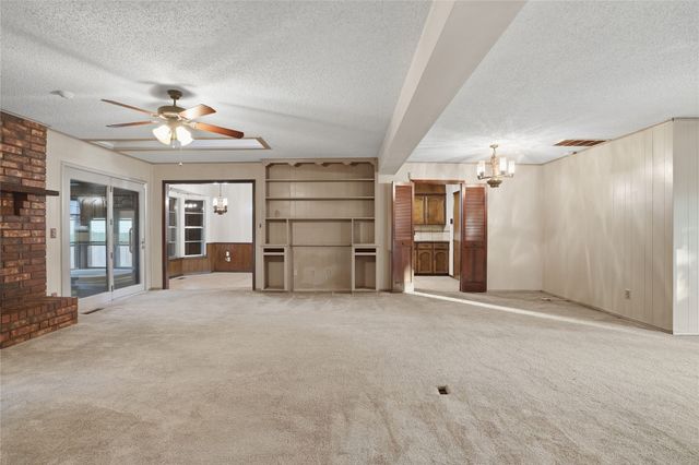 9634 E 26th Place, Tulsa, OK 74129