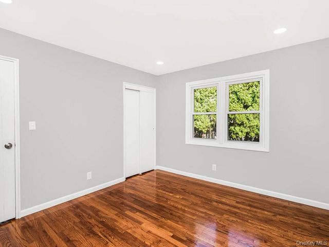 90 Patton Drive, Yonkers, NY 10710