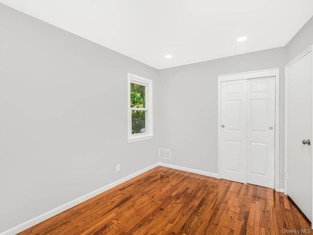 90 Patton Drive, Yonkers, NY 10710