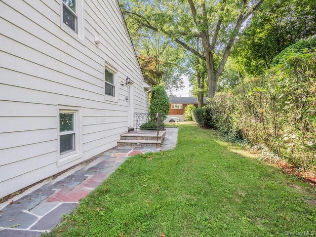 90 Patton Drive, Yonkers, NY 10710