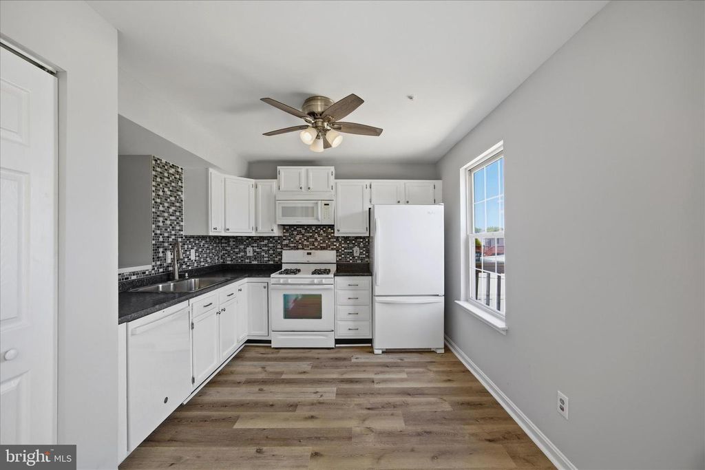 Image 11 of property listing at 2315 BLUEGRASS HEIGHTS, Baltimore, MD 21237