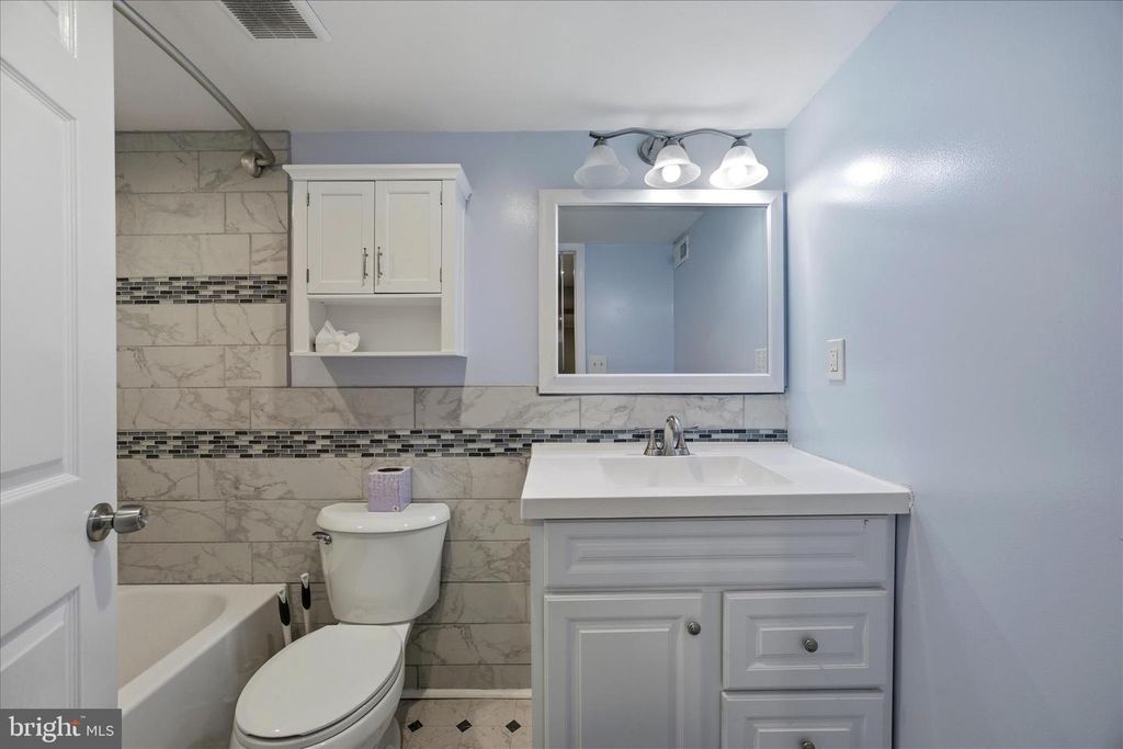 Image 23 of property listing at 2315 BLUEGRASS HEIGHTS, Baltimore, MD 21237