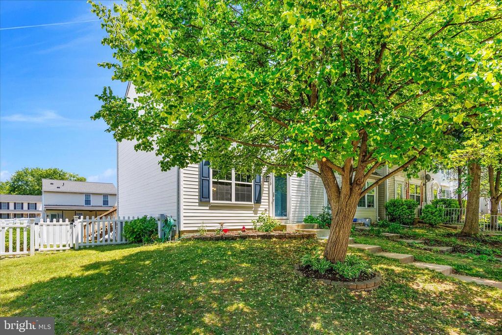 Image 2 of property listing at 2315 BLUEGRASS HEIGHTS, Baltimore, MD 21237