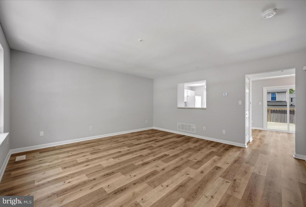 Image 4 of property listing at 2315 BLUEGRASS HEIGHTS, Baltimore, MD 21237