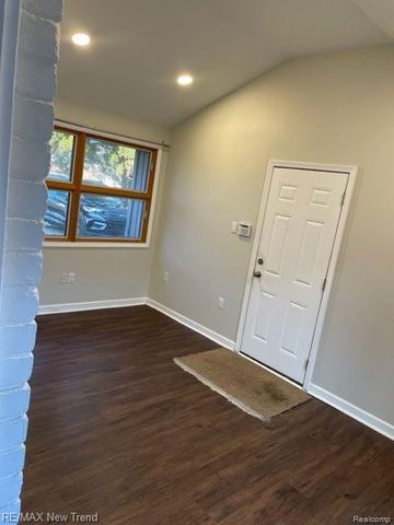 1823 Bradford Road, Birmingham, MI 48009