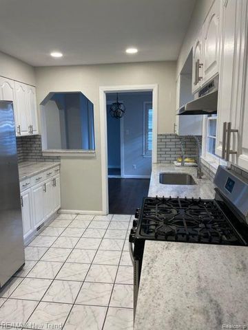 1823 Bradford Road, Birmingham, MI 48009