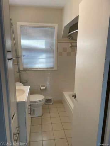 1823 Bradford Road, Birmingham, MI 48009