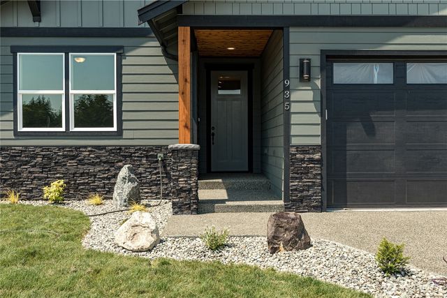 763 NW Shire Street, Oak Harbor, WA 98277