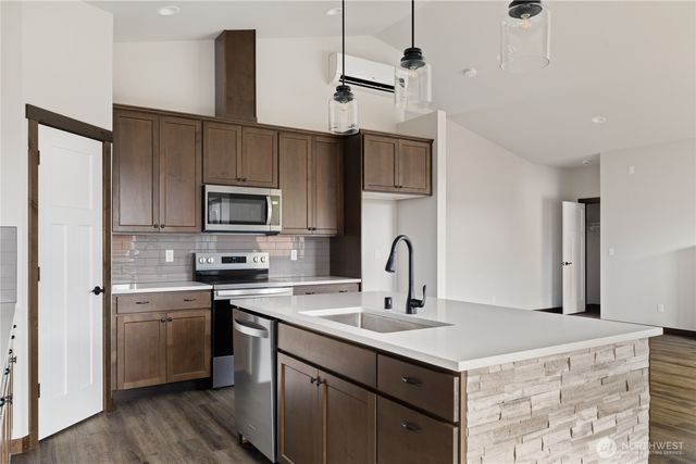 763 NW Shire Street, Oak Harbor, WA 98277