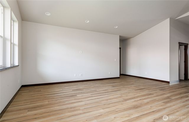 763 NW Shire Street, Oak Harbor, WA 98277