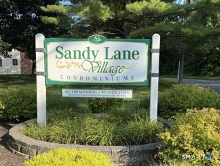 108 Homestead Lane 108, Brookfield, CT 06804