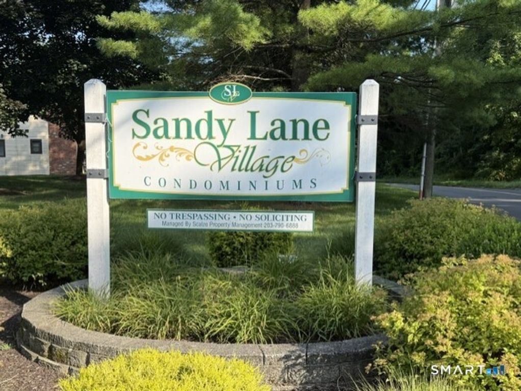 108 Homestead Lane 108, Brookfield, CT 06804