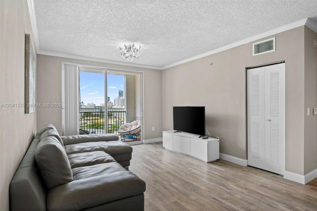17150 N Bay Road 2913, Sunny Isles Beach, FL 33160