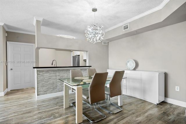 17150 N Bay Road 2913, Sunny Isles Beach, FL 33160