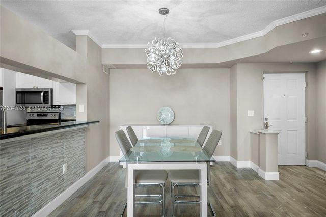 17150 N Bay Road 2913, Sunny Isles Beach, FL 33160