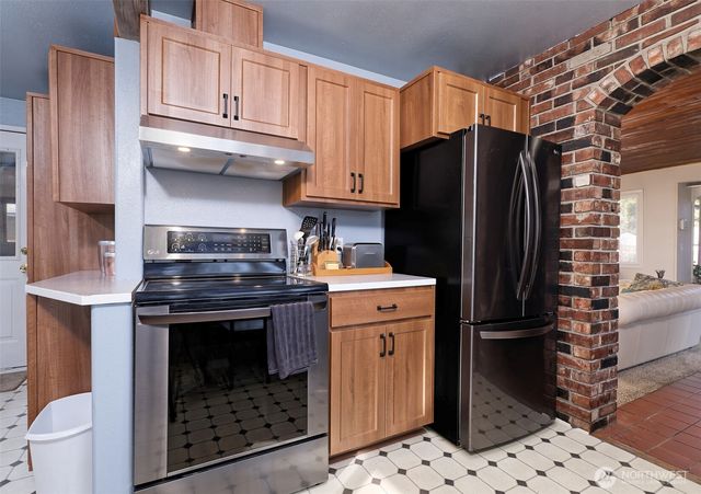 17991 E State Route 3, Allyn, WA 98524