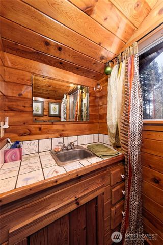 17991 E State Route 3, Allyn, WA 98524