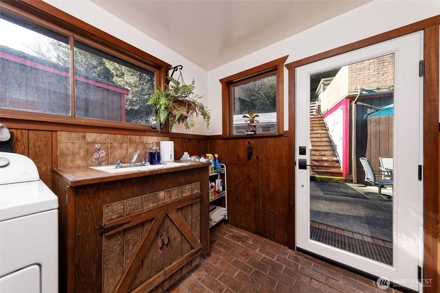 17991 E State Route 3, Allyn, WA 98524