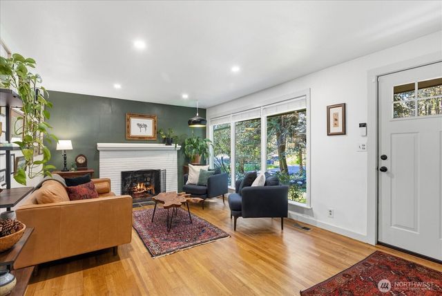 3008 NE 178th Street, Lake Forest Park, WA 98155